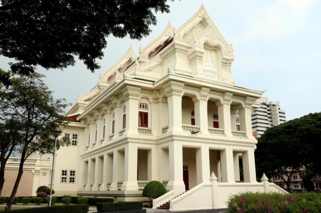Assembly Hostel Bangkok Dış mekan fotoğraf
